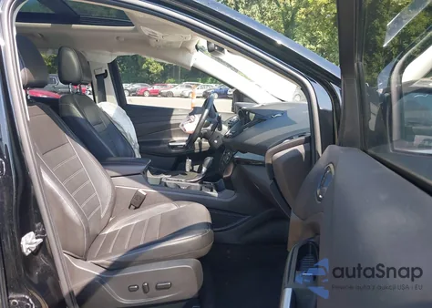 2017 Ford Escape Titanium из США, поврежденный, VIN 1FMCU9J96HUE35785